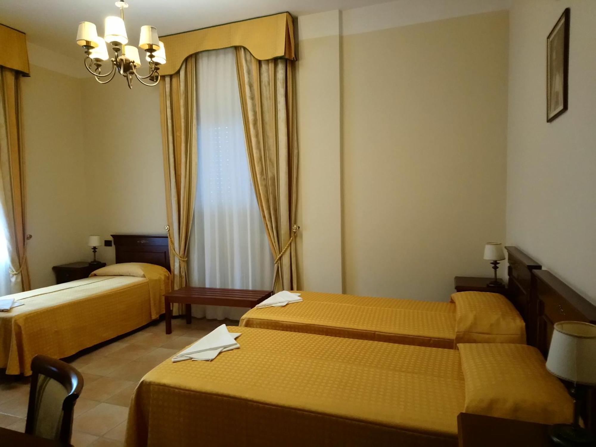 Casapaceebene Hotel San Giovanni Rotondo Eksteriør billede